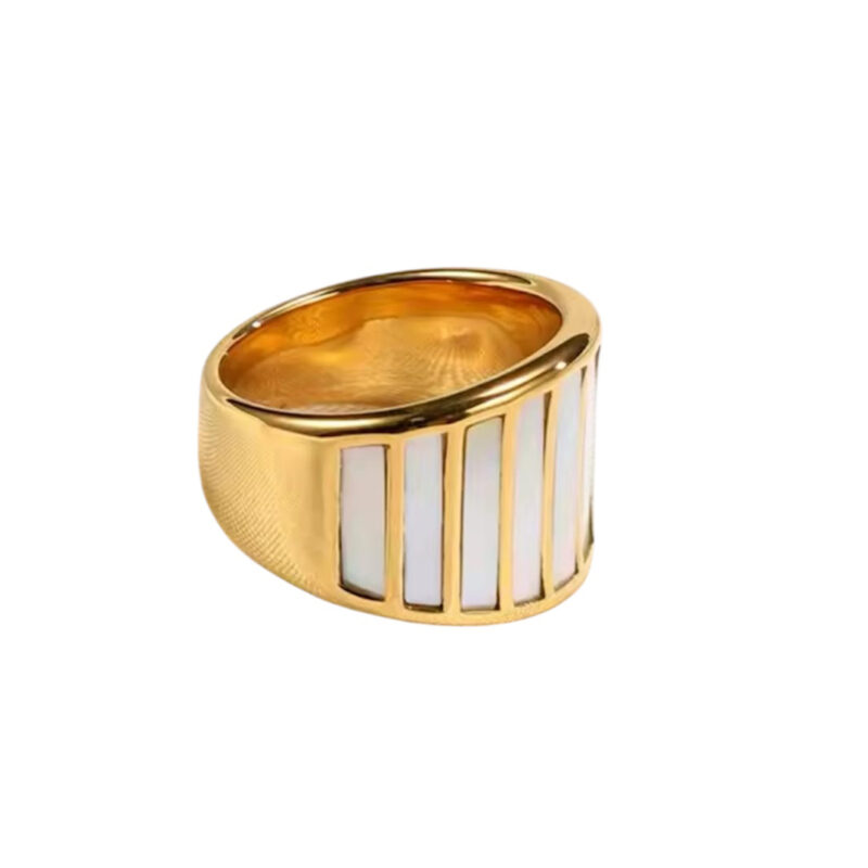 WHITE LAYER RING
