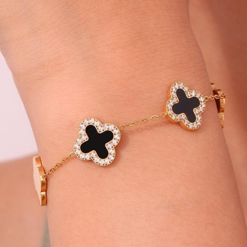 CLOVER BLACK BRACELET - Image 4