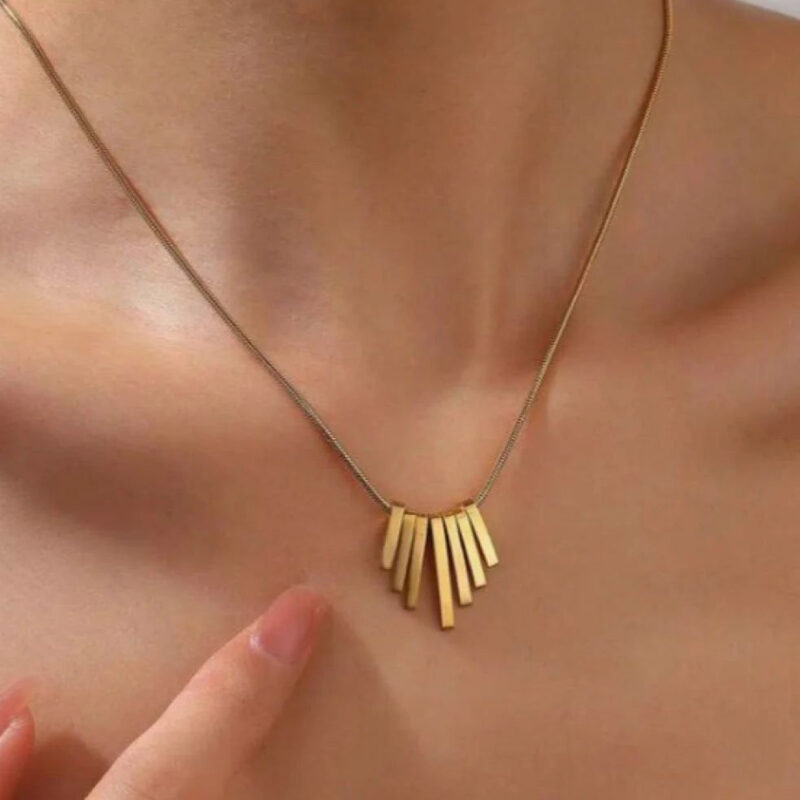 GOLDEN LAYER PENDANT - Image 2