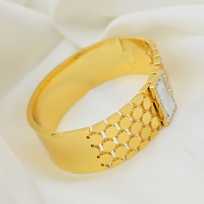 LUXURY DESIGN BANGLE - Image 3
