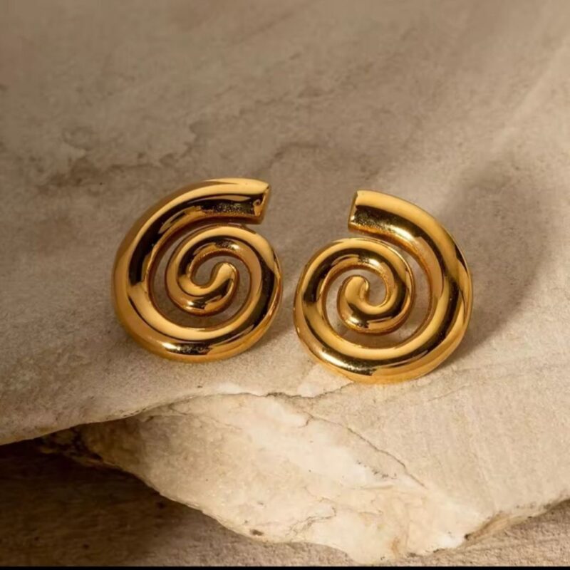 SNAIL STUD