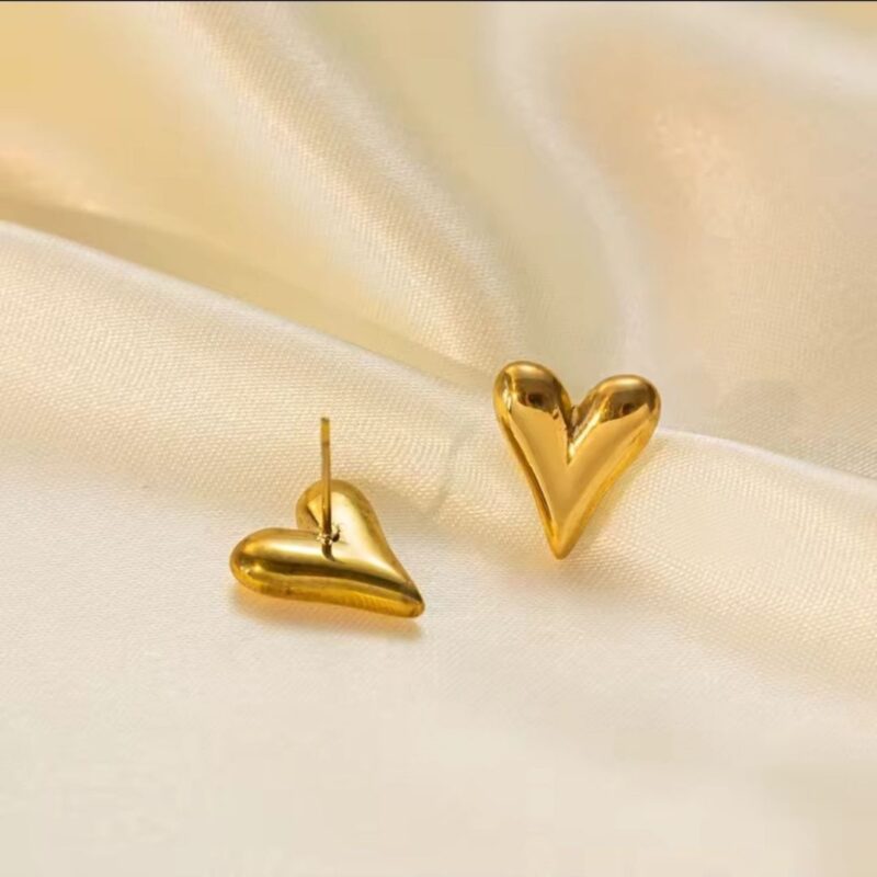 PLAIN HEART STUD - Image 2