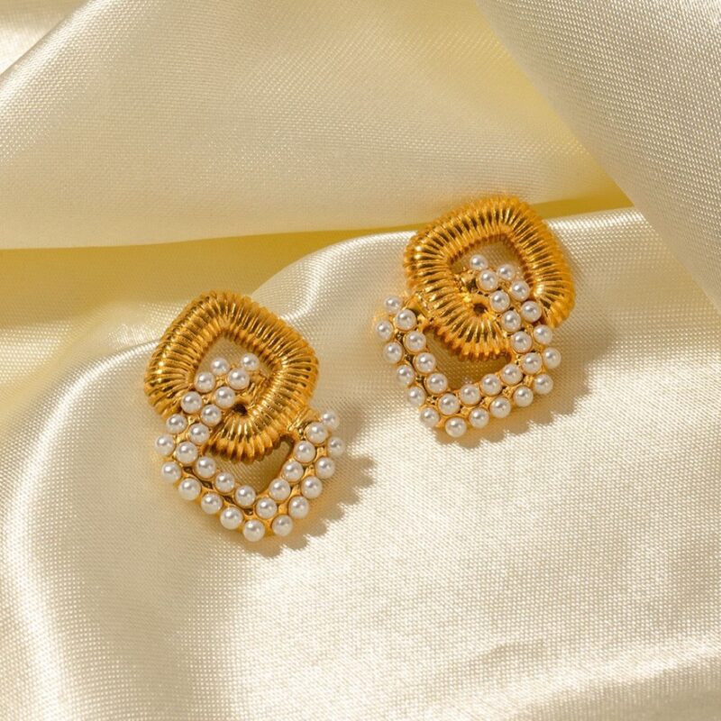 PEARL DANGLER EARRING - Image 2