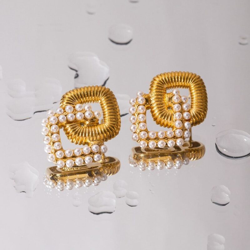 PEARL DANGLER EARRING - Image 3